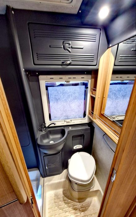 Коледен базар в Крайова с Кемпер под наем. 170-130лв