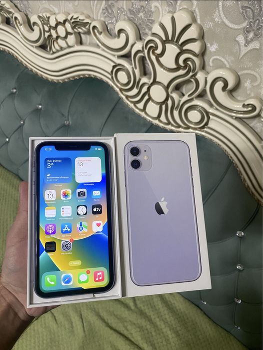 Продам телефон Айфон 11