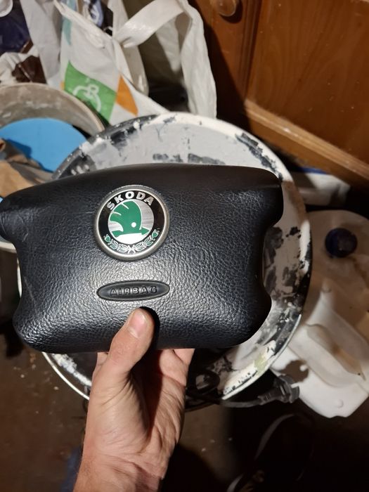 Vănd airbag skoda octavia 1