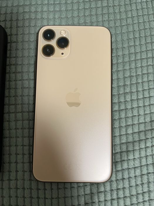 Продам Iphone 11 Pro Gold R/MA