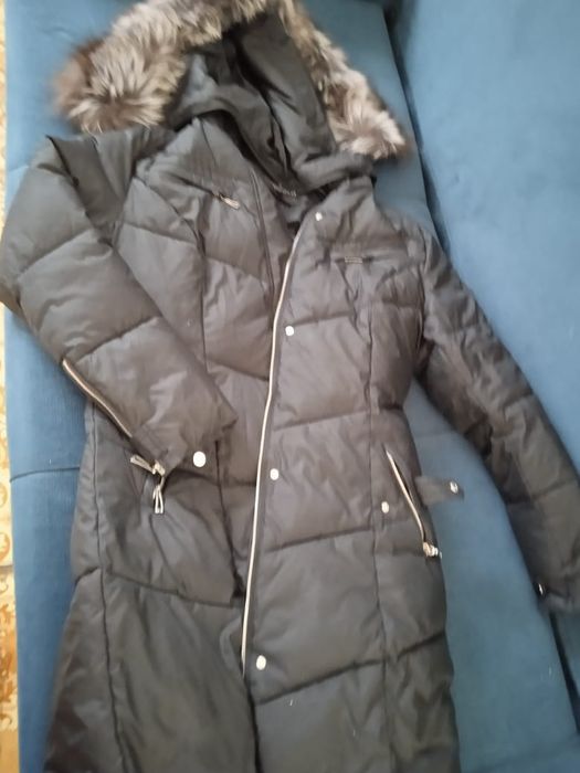 Продам пуховики разные