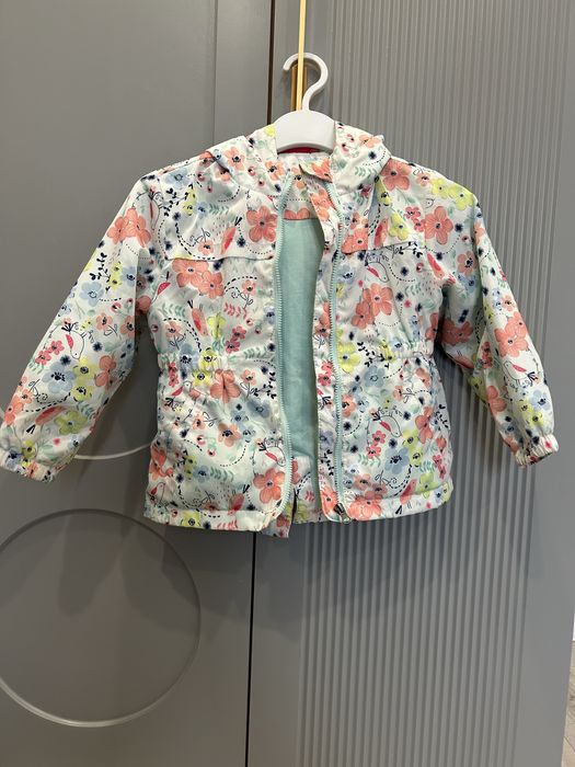 Продам комбинезон на девочку