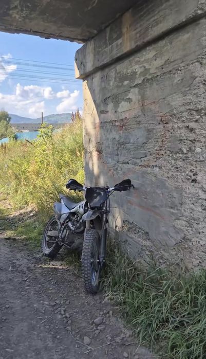 Мотоцикл эндуро 06