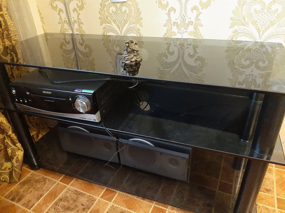 Столик под телевизор стеклянный