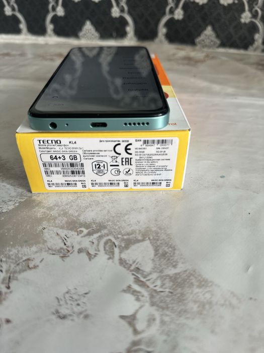 Продам телефон Tecno