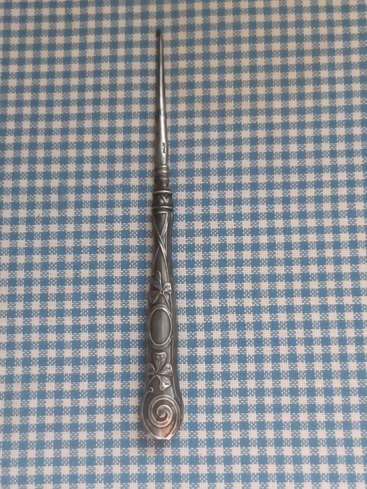 Iglița veche de colectie din Argint 800,pentru croitorie ,tesătorie