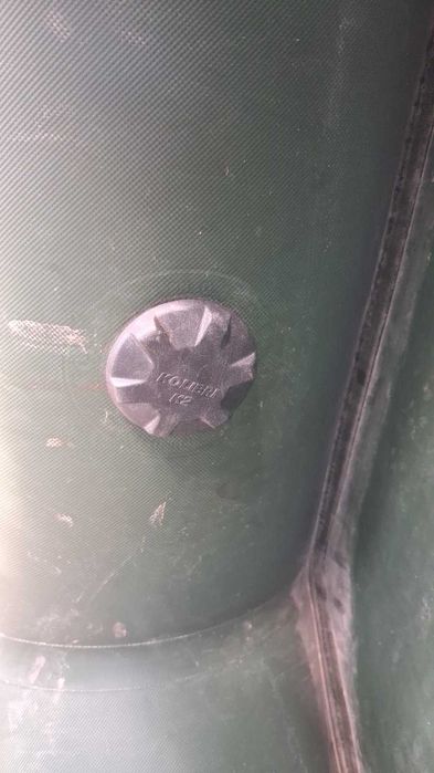 Надуваема лодка Kolibri гребла