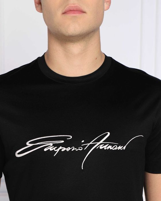 НОВА 100 % оригинална черна памучна тениска EMPORIO ARMANI размер XL