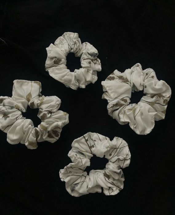 Ръчно изработени ластички за коса (различни видове)