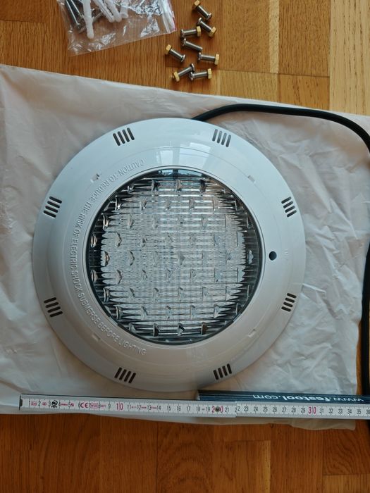 LED лампа за басейн 36 W, 12V с дистанционно управление IP68