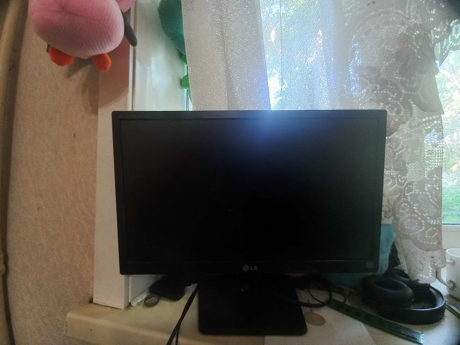 Монитор в хорошем состоянии