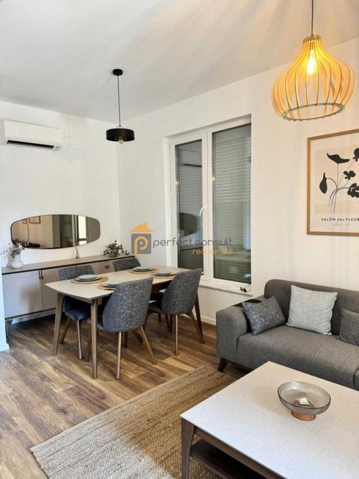 Дава се под наем Тристаен апартамент в Пловдив, Христо Смирненски - 100 кв.м за 950 € - Снимка #1