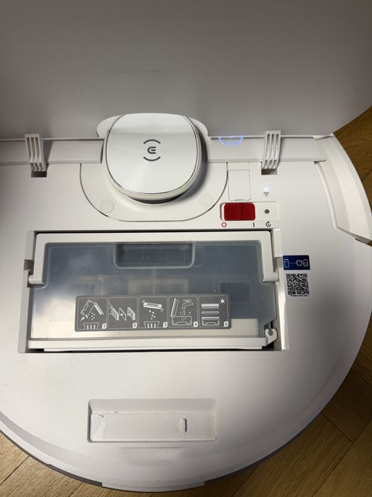 Se vinde acest aspirator ecovacs