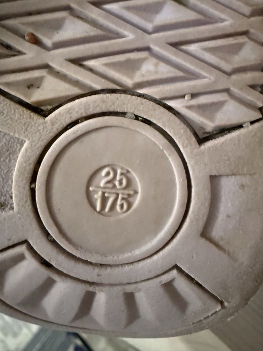 Продам демисезон ботиночки на девочку