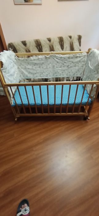 Детская кроватка