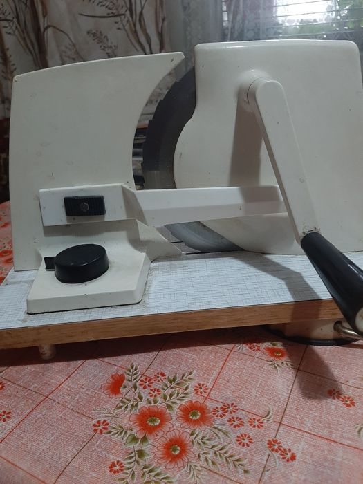 Машина ръчна за рязане на продукти