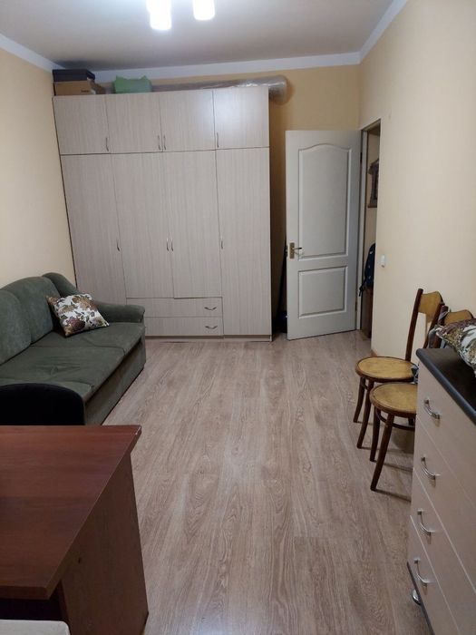 Продам 1 комнатную квартиру на 1 этаже. Буюк Ипак Йули, аптека 36,6.