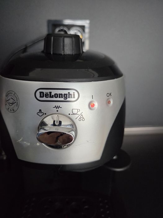 Кафемашина италианска DELONGHI
