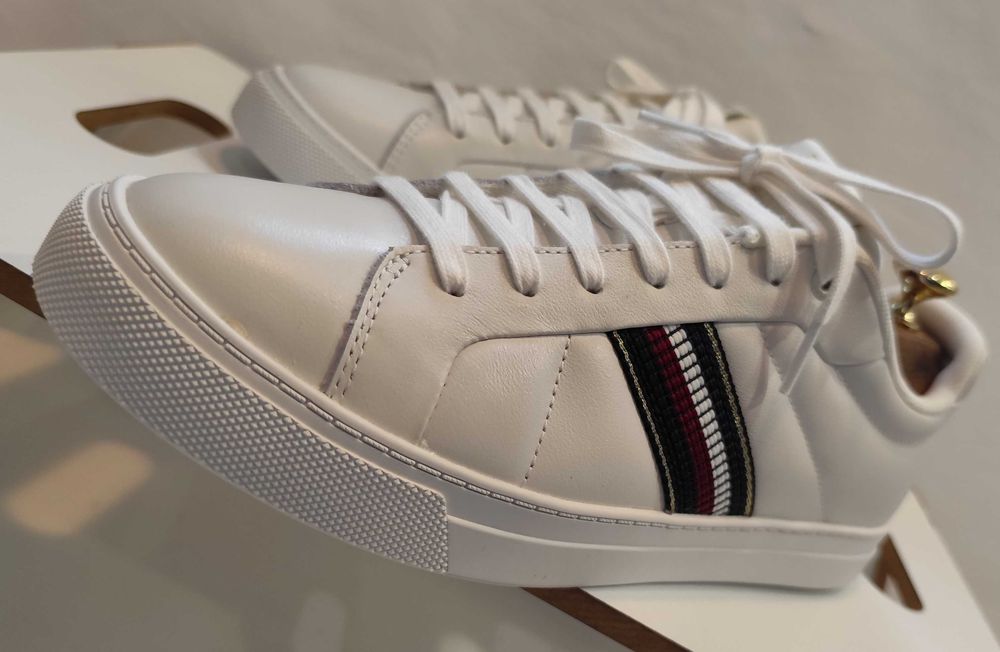 Pantofi sport casual 39 premium Tommy Hilfiger NOI piele naturala moale alb