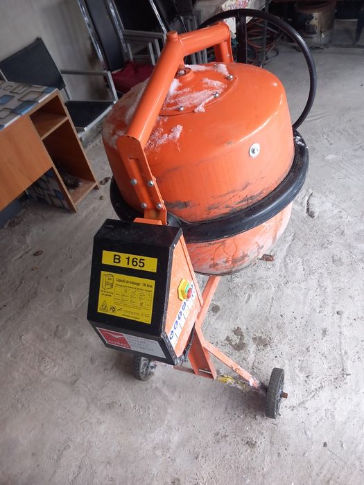 Vind betoniera folosita putin