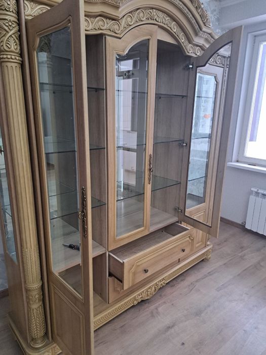 Продам хороший буфет