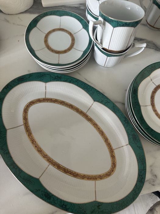 Посуда набор тарелки блюдца