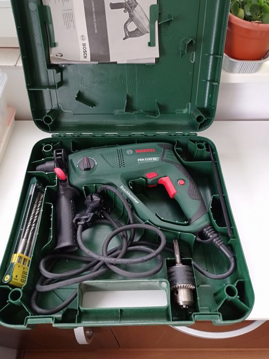 Masina de gaurit cu percuti iBoschh PBH 2100 RE nou