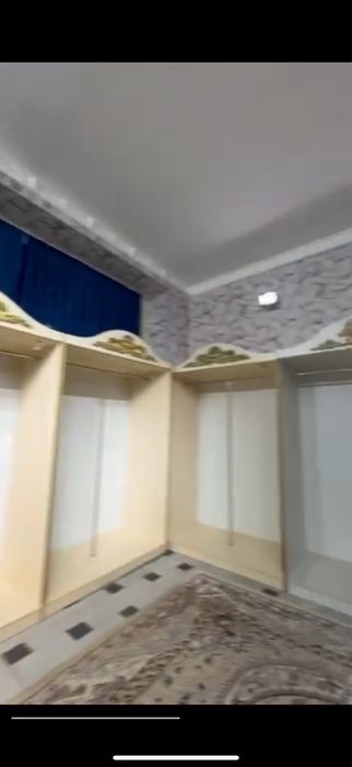 Shkaf mebel yangi holatda