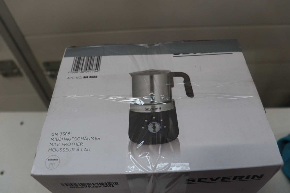 Пенообразувател за мляко Severin SM 3588 (Черен) 550W, лек ДЕФЕКТ