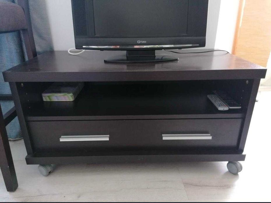 Comoda eleganta mahon