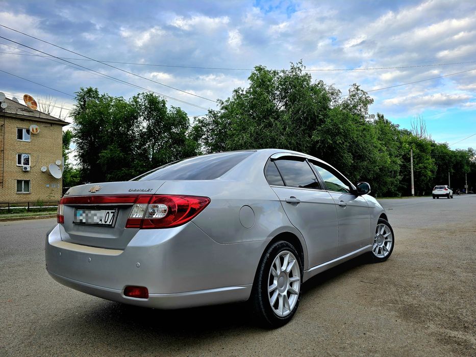 Автомобиль Chevrolet Epica