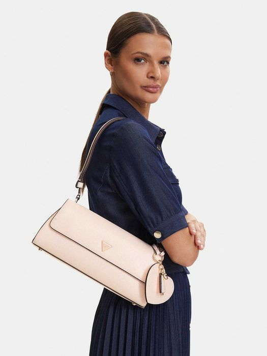 чанта         GUESS