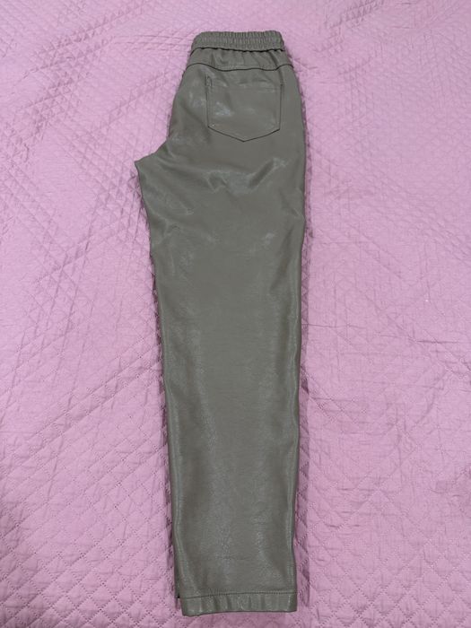 Продам к о ж а н н ы е брюки