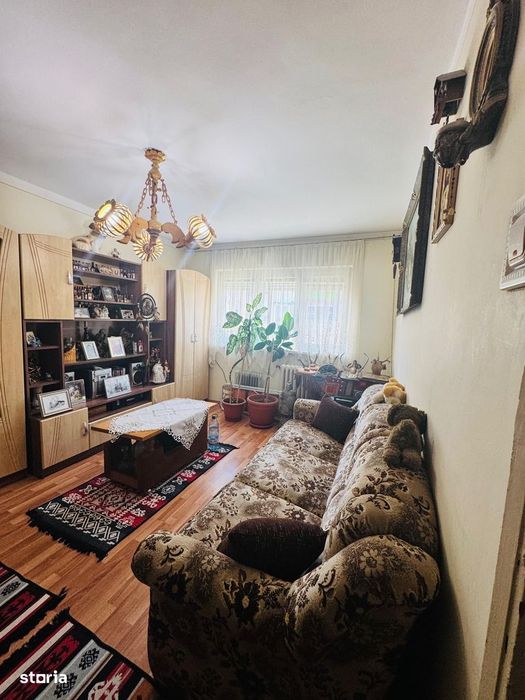 Apartement 3 camere Iosia Etaj 3 — fotografia 1