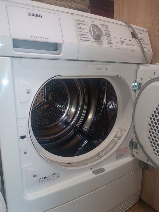 Сушилня за дрехи AEG 7кг.