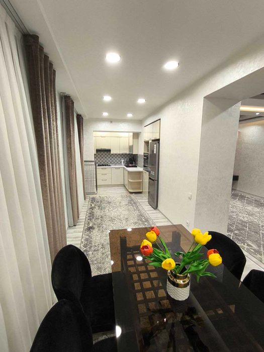 Сдам свою квартиру в центре метро Ойбек