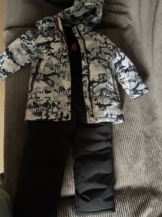 Продам комбинезон на мальчика б/у