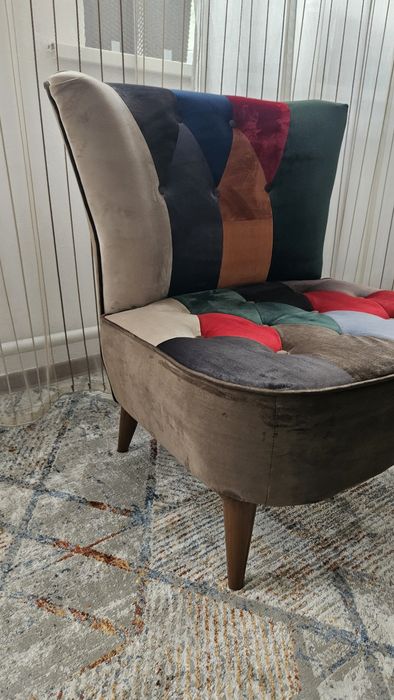 мягкое   красивое кресло