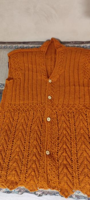 Продам вязанные изделия разные