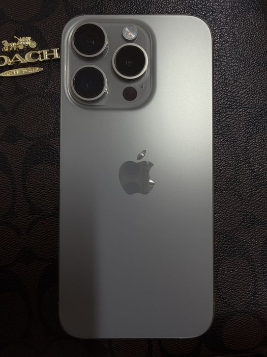 iPhone 15 Pro 256 GB Natural Titanium