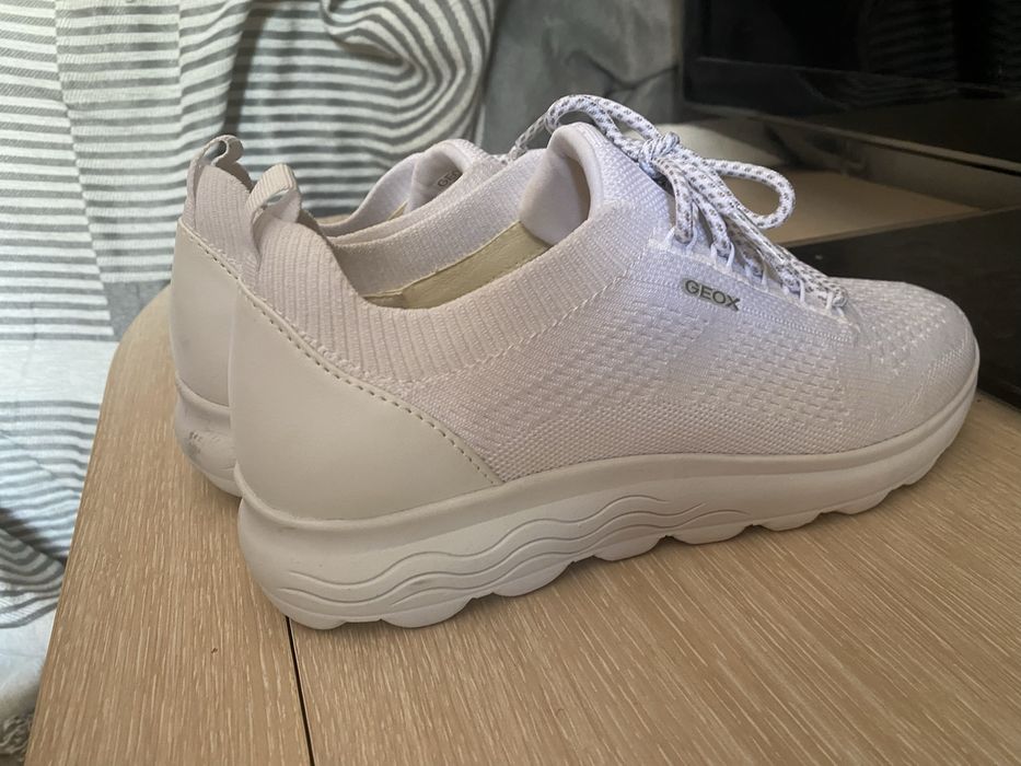 Кроссовки Geox (женские)