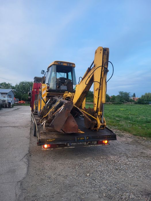 Dezmembrez buldoexcavator jcb 3 cx