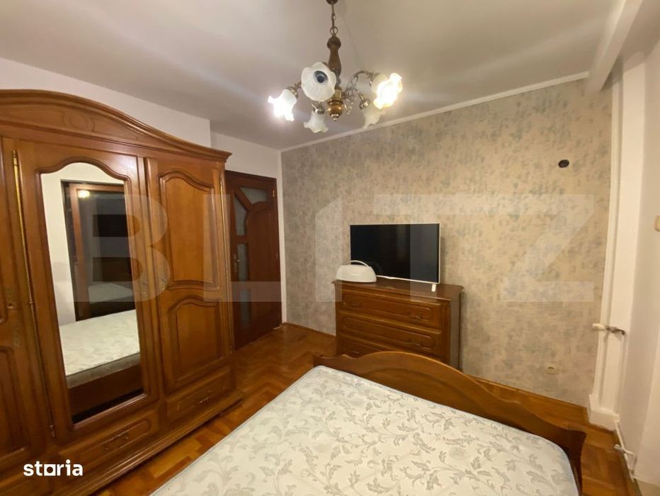 1 camera decomandata de inchiriat intr-un apartament cu 4 camere, zona