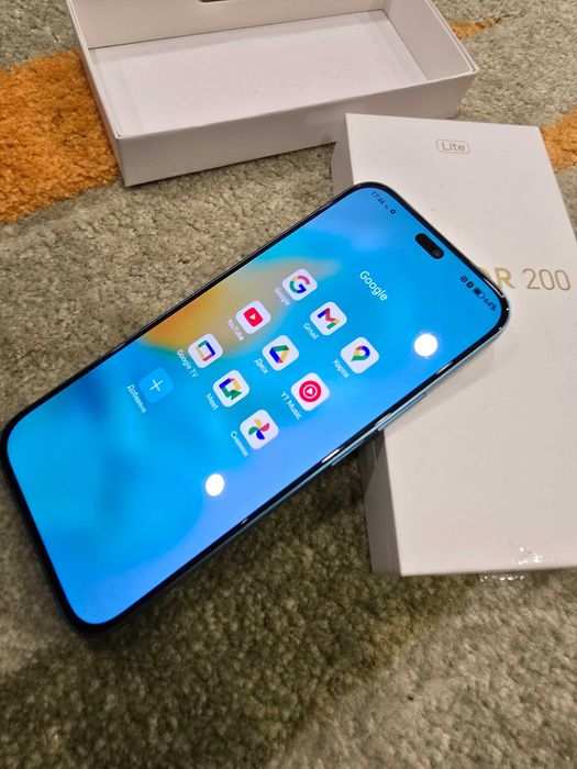 HONOR 200   телефон