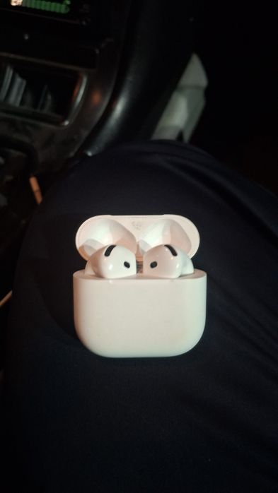 Air pods 4 с шумоподавлением