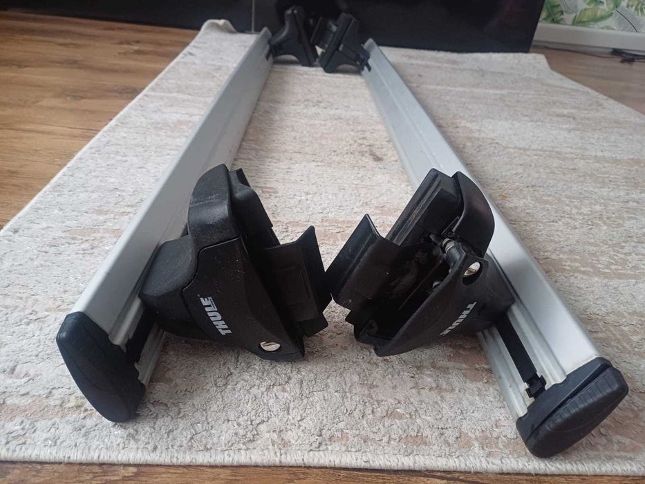 Portbagaj Thule Ocean 780 cu bare de prindere ca noi