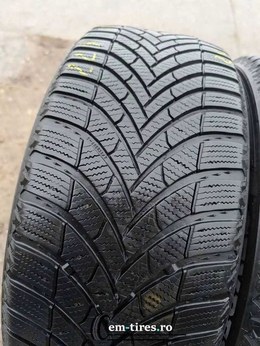 SET 4 Anvelope Iarna 225/50 R18 SEMPERIT Speed Grip 5 99V