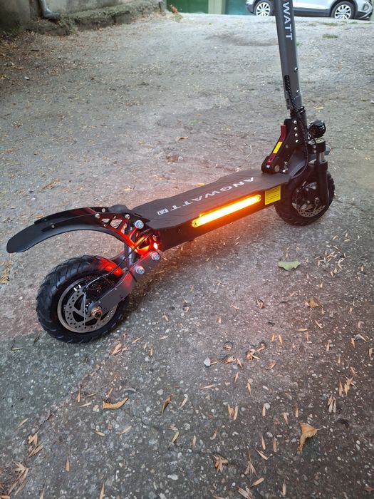 Trotineta Angwatt F1 55 km autonomie, 1000W, 5 viteze, roti de 10