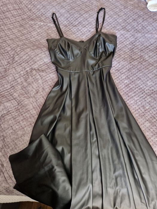 Продам кожанное платье