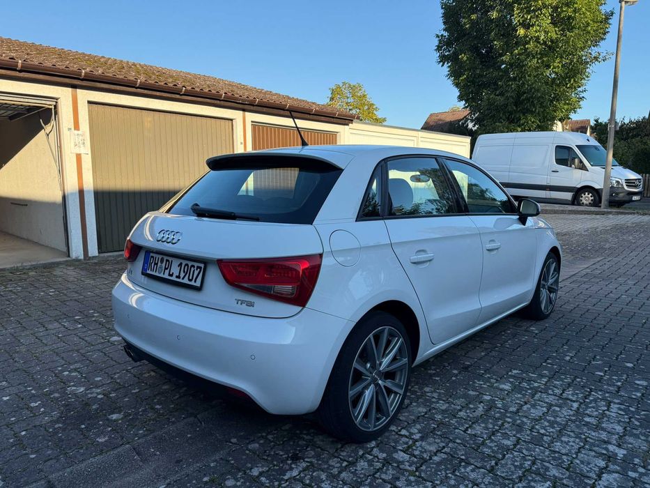AUDI A1 2012 — imagine 4